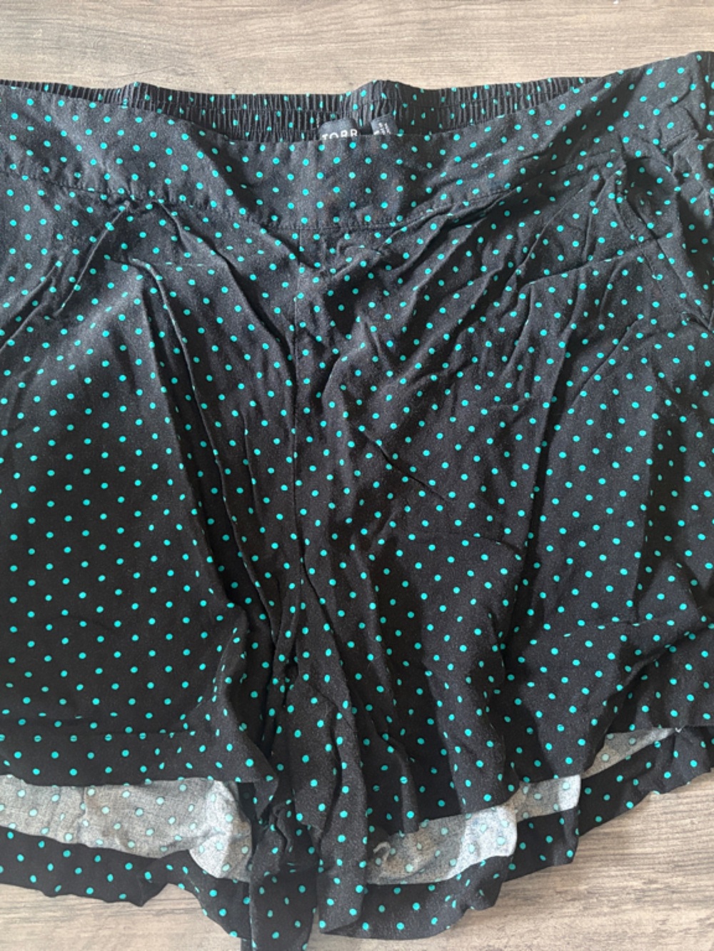 torrid Black pull on shorts with Teal Polka Dots